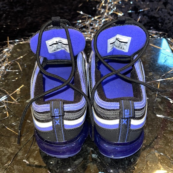 One of Nike extremely attractive, versatile shoe. - Picture 11 of 17